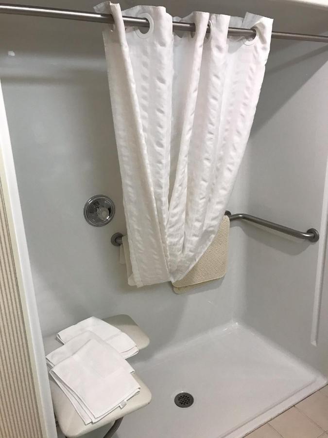 Country Inn & Suites By Radisson, Freeport, Il מראה חיצוני תמונה