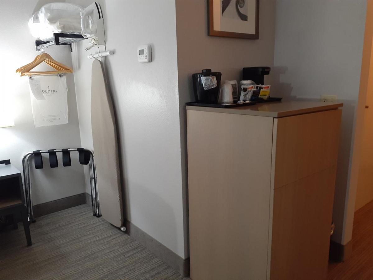 Country Inn & Suites By Radisson, Freeport, Il מראה חיצוני תמונה